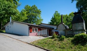 Pfadiheim Seldwylerhus von der Strasse her gesehen